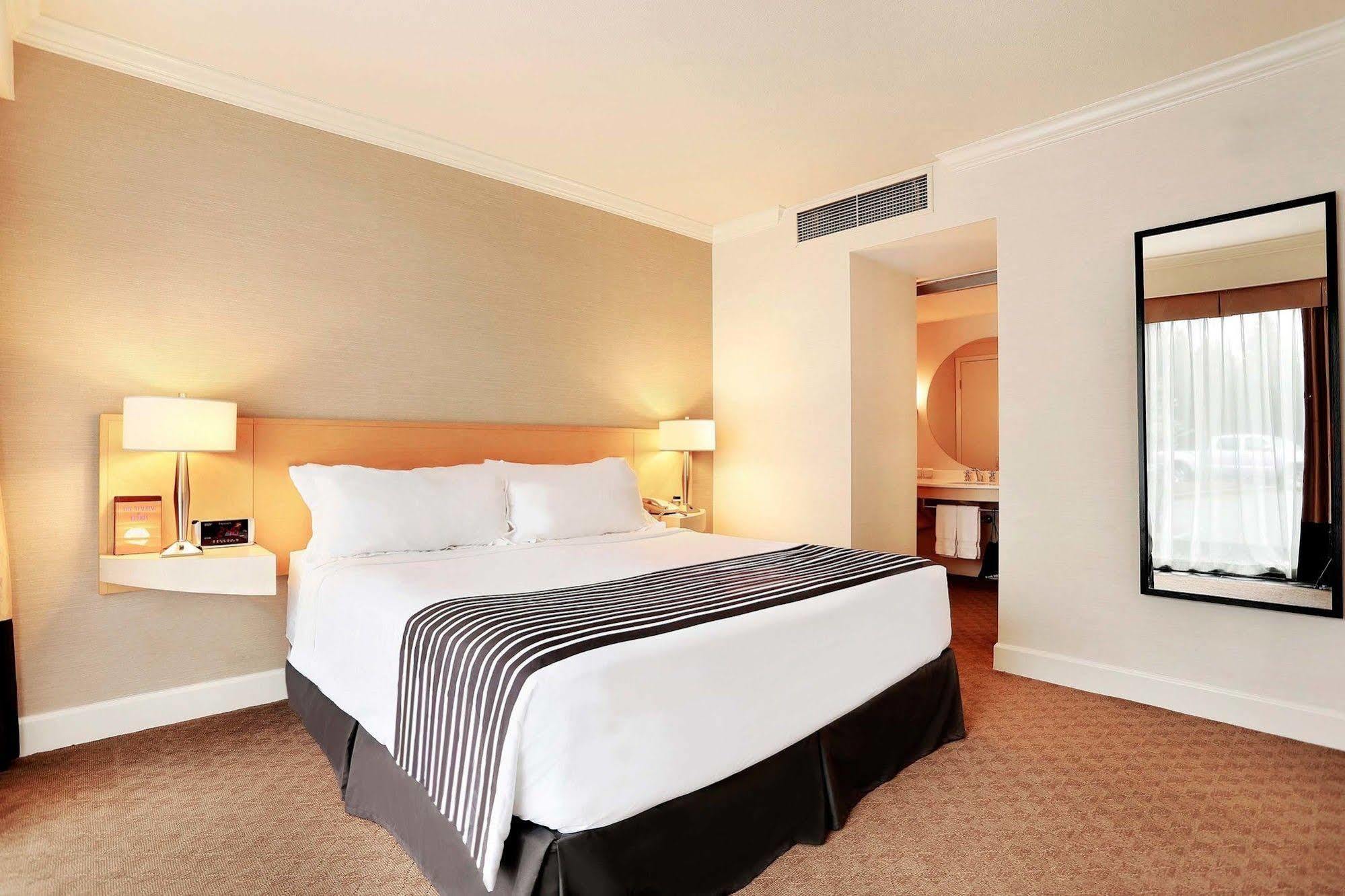 Sandman Signature Vancouver Airport Hotel & Resort Richmond Dış mekan fotoğraf